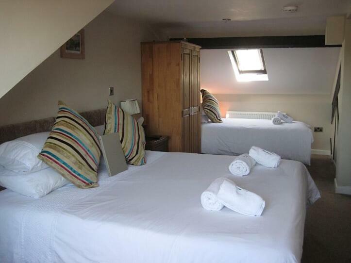 ברנלי The Guest House Worsthorne מראה חיצוני תמונה